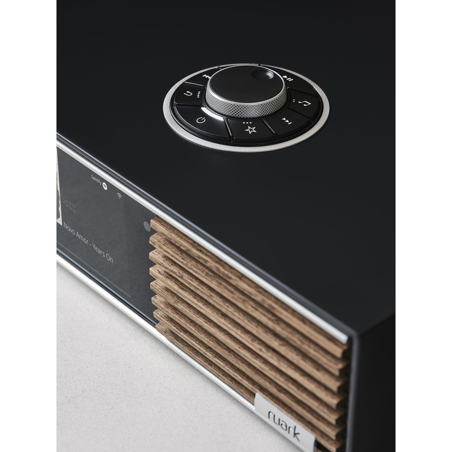R610-CHR